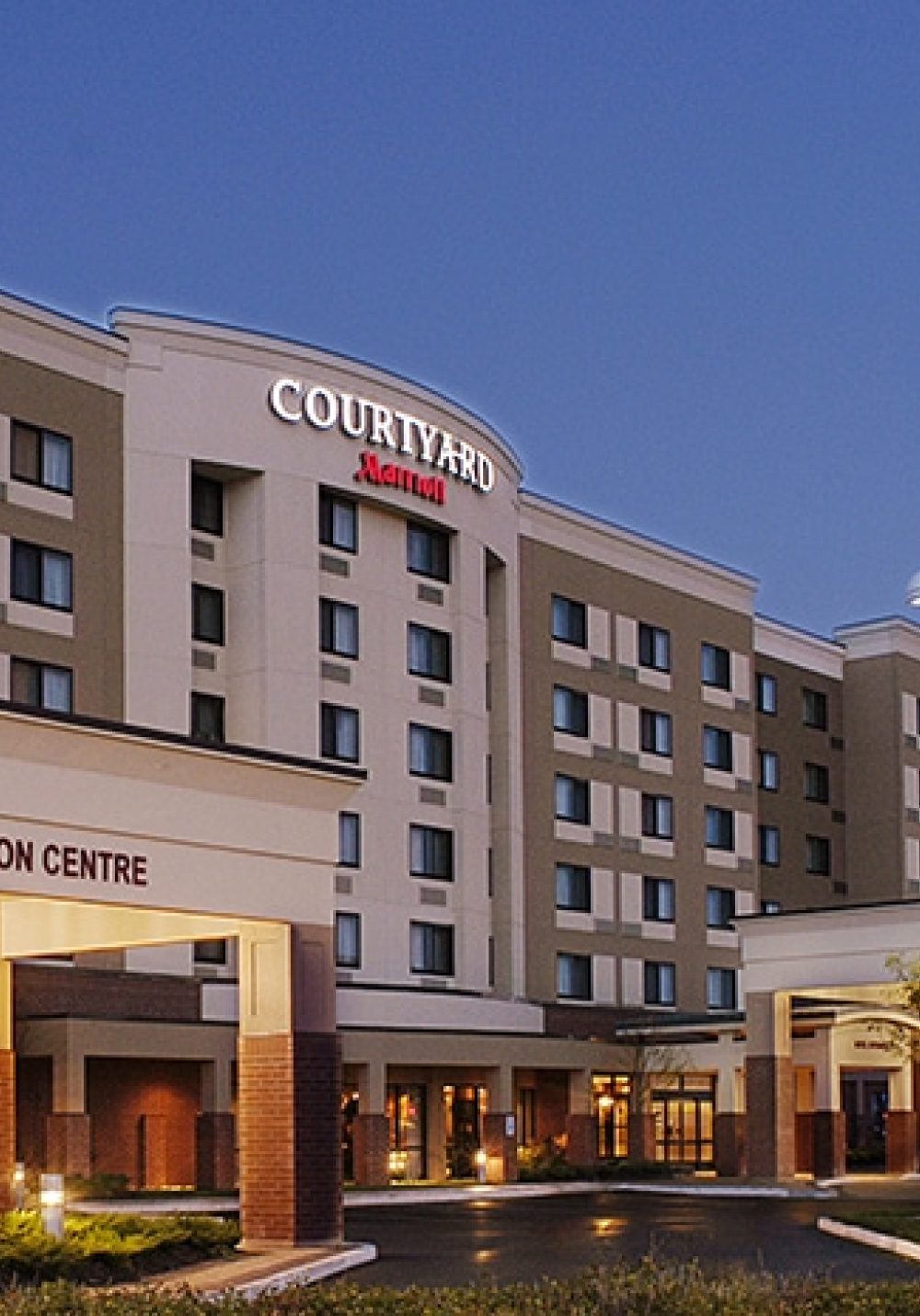 Courtyard Marriott Brampton exterior