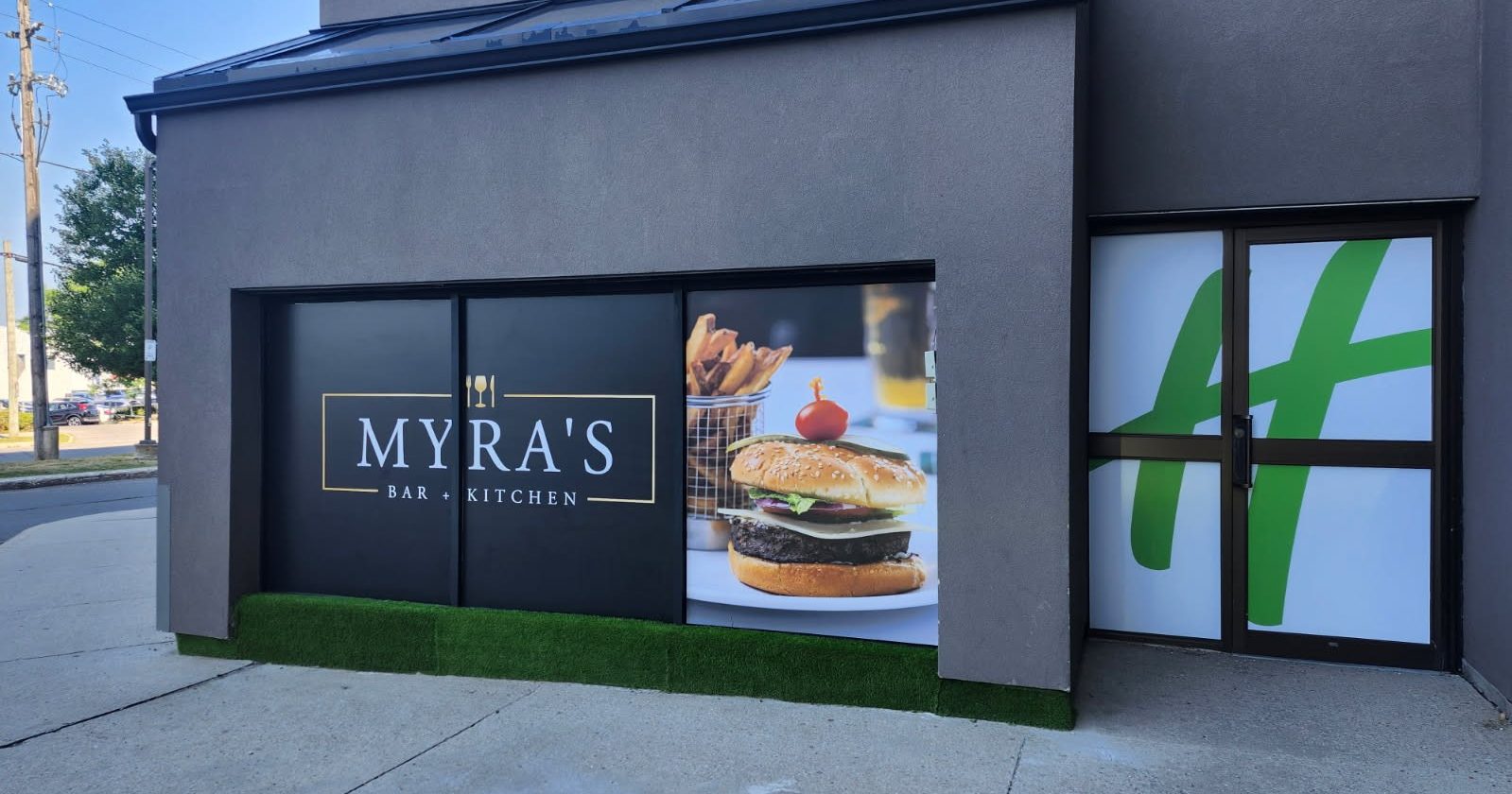 Myra's Exterior Photo